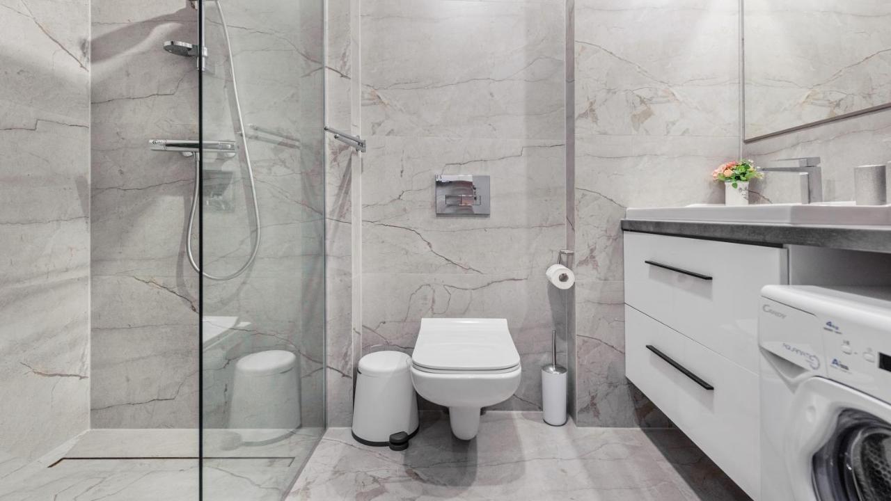 Apartament Blekitna Laguna Z Basenem - Ul Kasprowicza 20A - Holiday City Колобжег Екстериор снимка